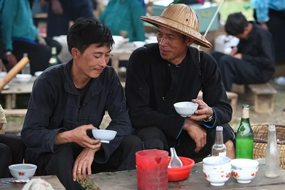 Rượu ng&ocirc; Bắc H&agrave; - Tinh hoa ẩm thực nơi cao nguy&ecirc;n trắng L&agrave;o Cai 2