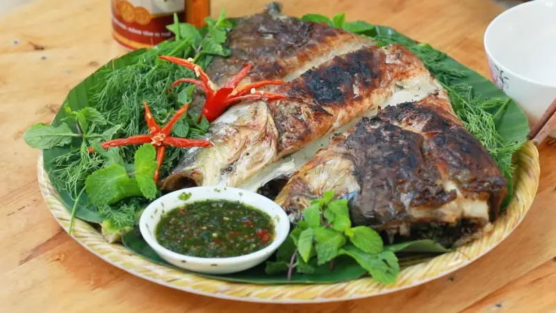 Thưởng thức Pa Pỉnh Tộp, đặc sản c&aacute; nướng mắc kh&eacute;n trứ danh 5