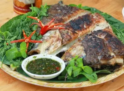 Thưởng thức Pa Pỉnh Tộp, đặc sản cá nướng mắc khén trứ danh