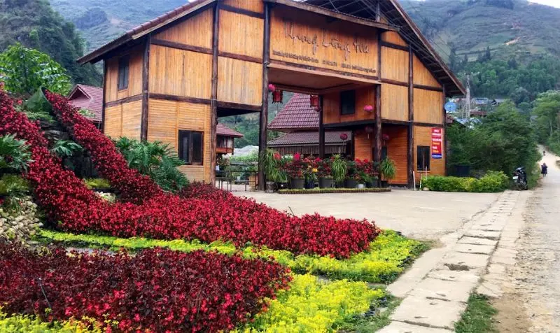 Rực rỡ vẻ đẹp thung lũng hoa Bắc H&agrave; giữa cao nguy&ecirc;n T&acirc;y Bắc 2