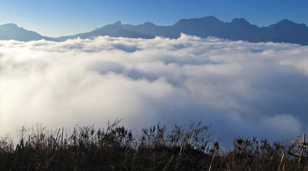 Thanh xu&acirc;n, nhất định phải đến Y T&yacute; săn m&acirc;y như Travel Blogger Quỷ Cốc Tử 13