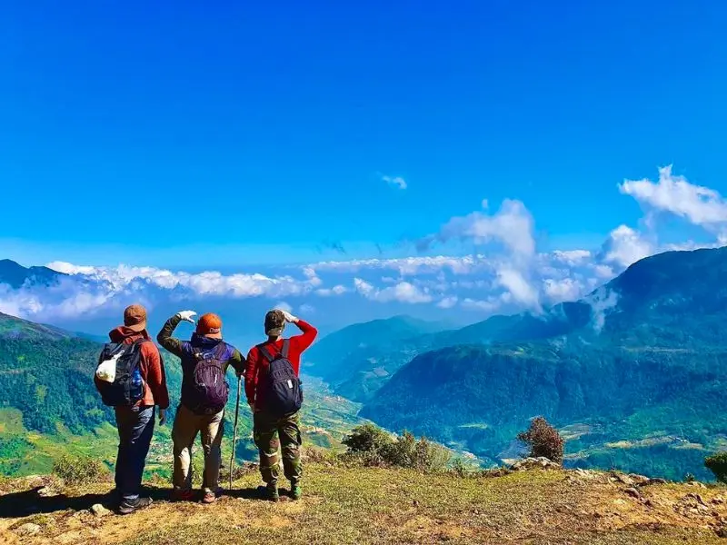 Trekking Nh&igrave;u Cồ San, một trong 10 ngọn n&uacute;i cao nhất Việt Nam 2