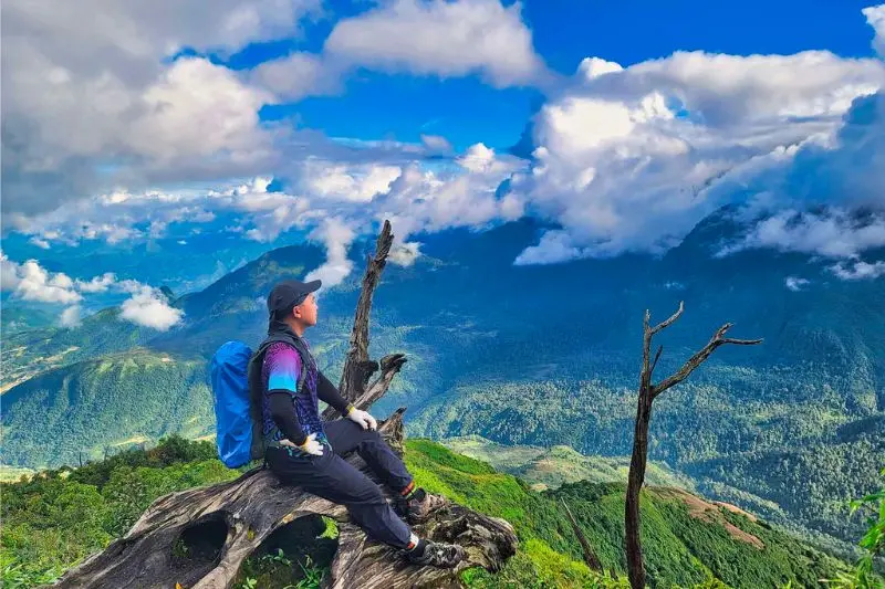 Trekking Nh&igrave;u Cồ San, một trong 10 ngọn n&uacute;i cao nhất Việt Nam 10