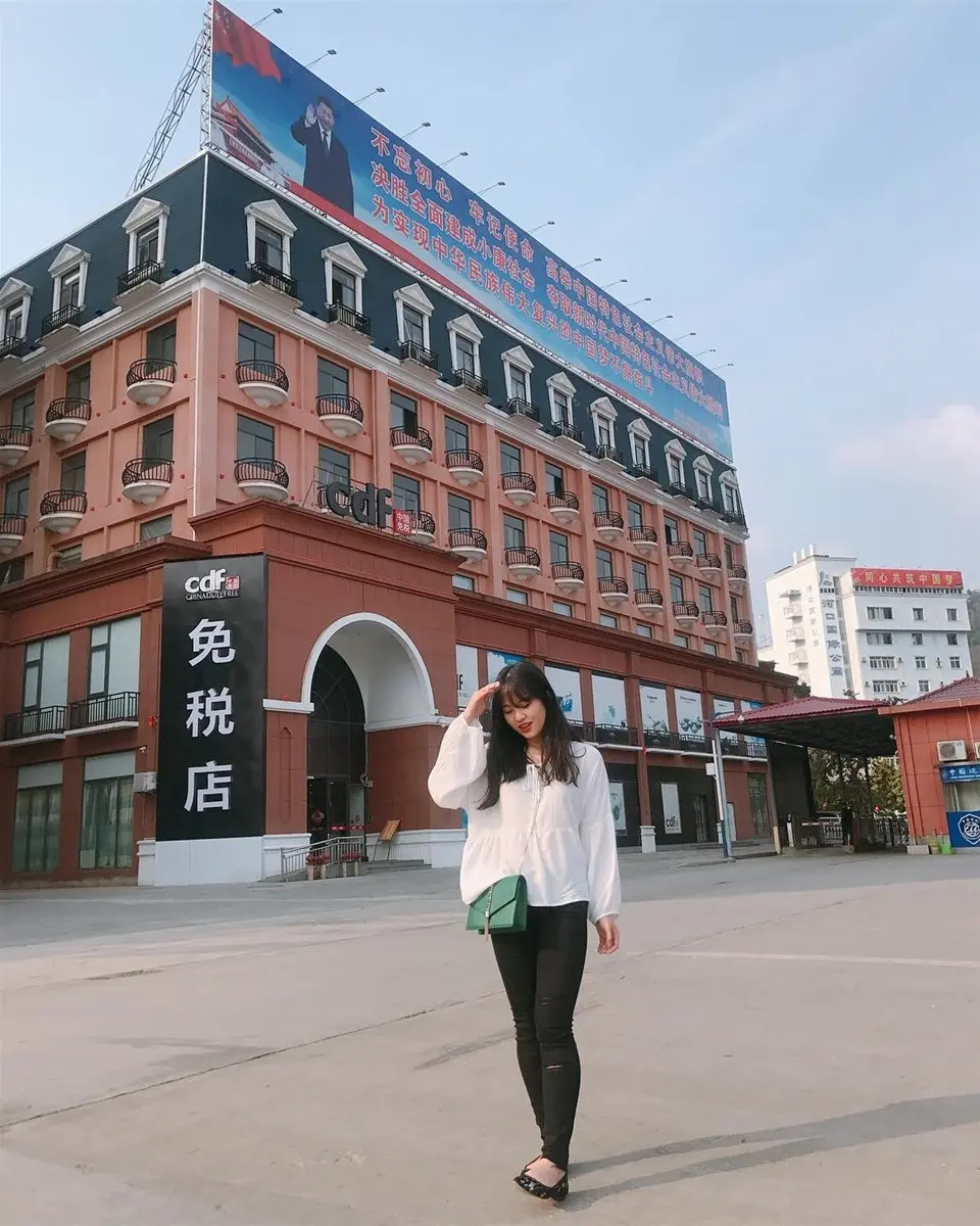 Một ng&agrave;y ở H&agrave; Khẩu - Chuyến đi vượt bi&ecirc;n sang nước bạn với những trải nghiệm mới mẻ 2