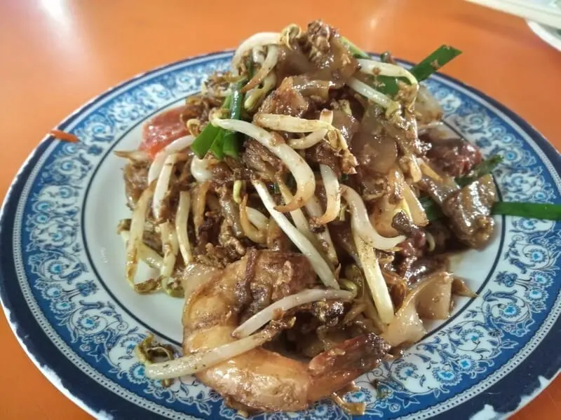 Kh&aacute;m ph&aacute; ẩm thực M&atilde; Lai qua m&oacute;n Char Kway Teow trứ danh 12