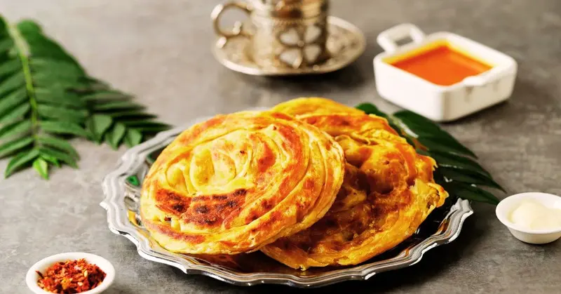Roti Canai: M&oacute;n b&aacute;nh thơm dậy m&ugrave;i bơ nức tiếng Malaysia 6