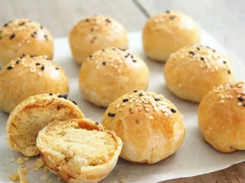 Top 11 loại b&aacute;nh Malaysia thơm ngon v&agrave; đ&aacute;ng thử nhất 8