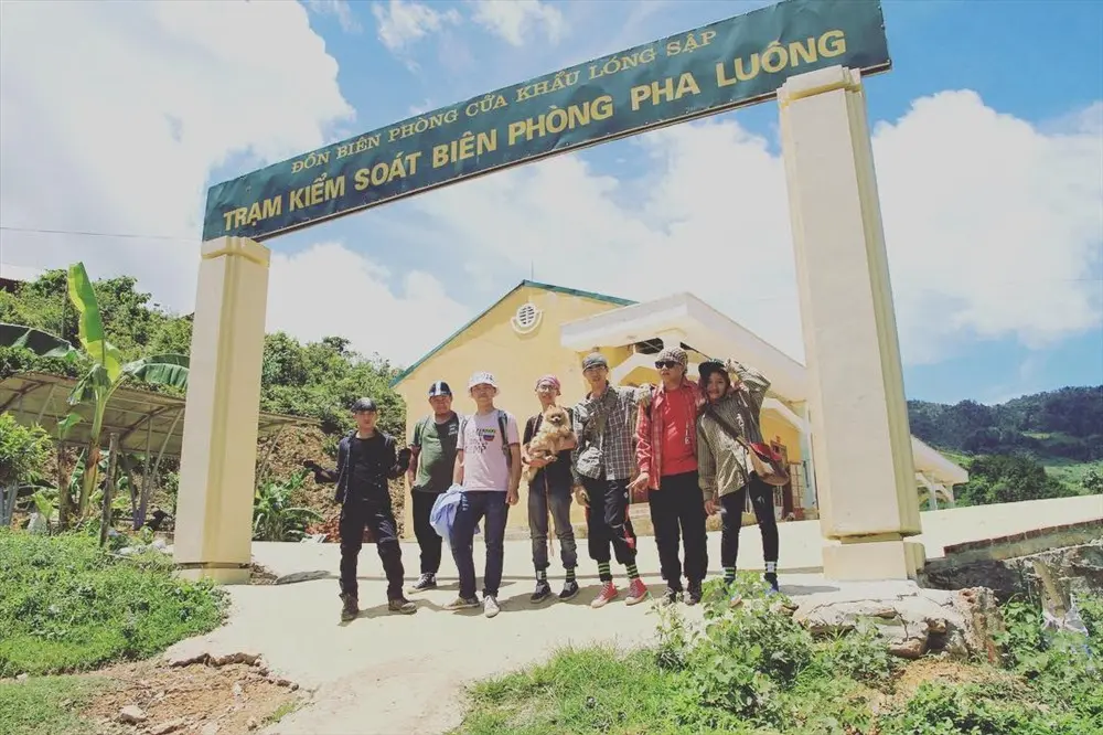 Chinh phục chặng đường Offroad - Trekking n&oacute;c nh&agrave; Mộc Ch&acirc;u 5