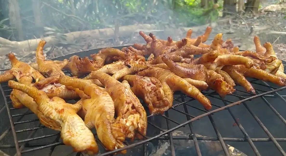 Chợ L&agrave;o L&oacute;ng Sập - Điểm giao lưu văn h&oacute;a hai nước Việt L&agrave;o 6