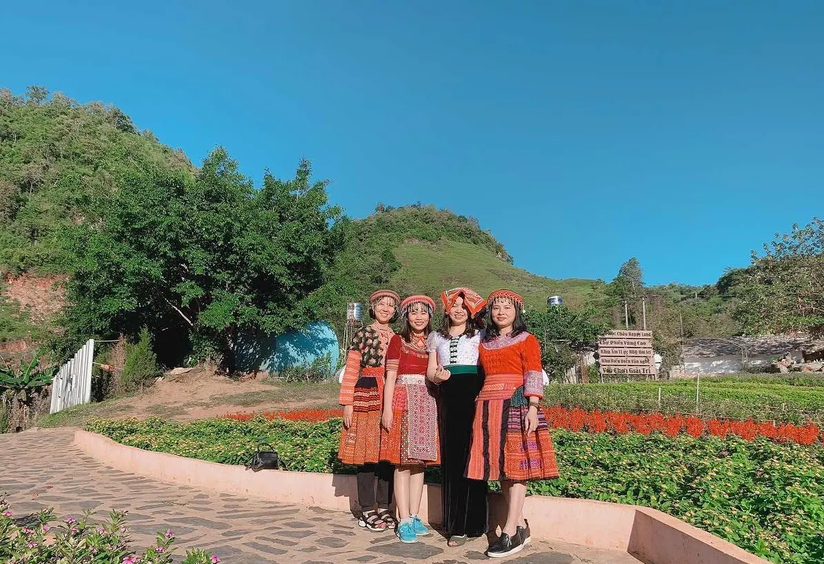 Kh&aacute;m ph&aacute; thi&ecirc;n đường vui chơi - Mộc Ch&acirc;u Happy Land 4