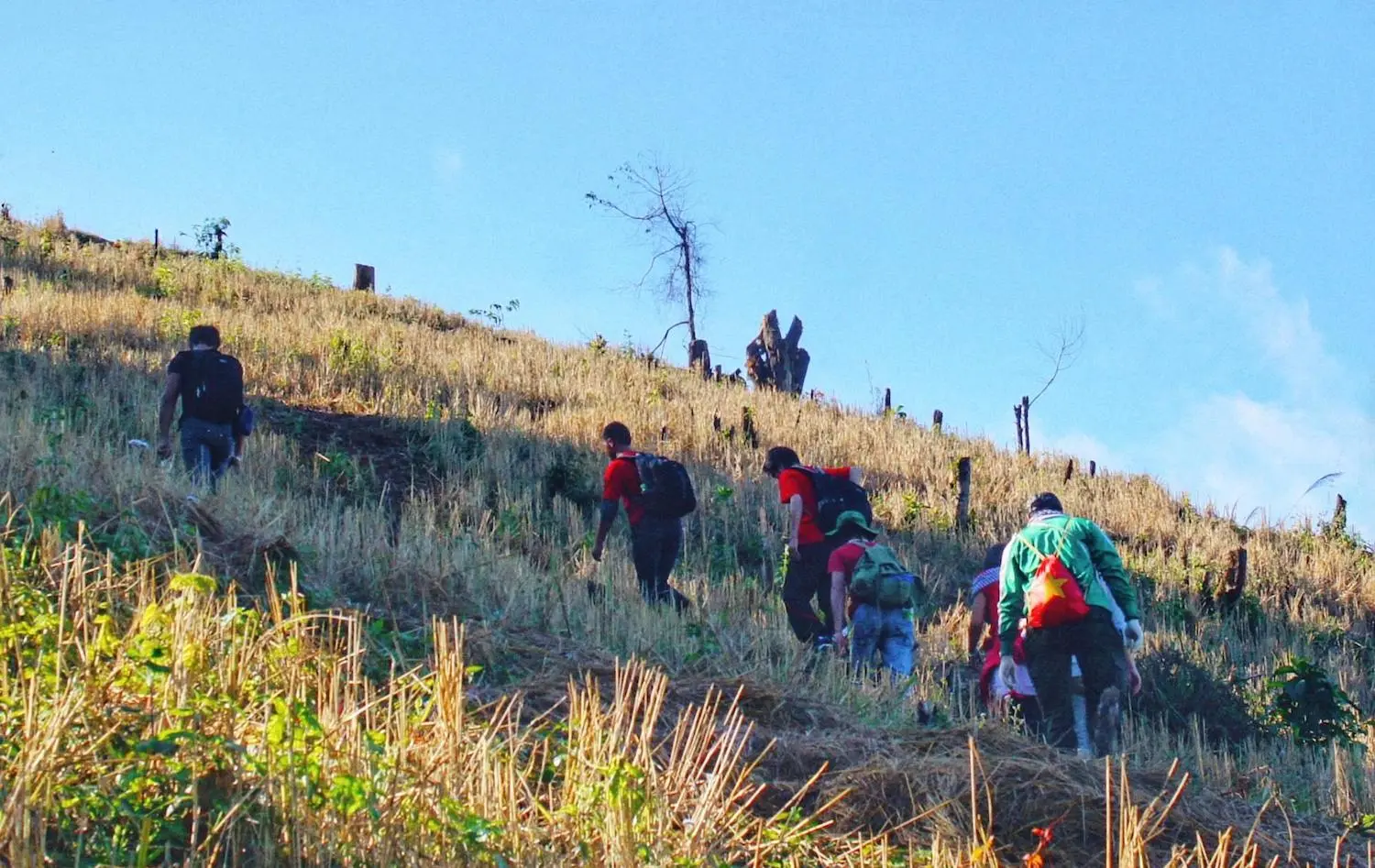 Kh&aacute;m ph&aacute; v&agrave; trải nghiệm Trekking săn m&acirc;y Mộc Ch&acirc;u 6