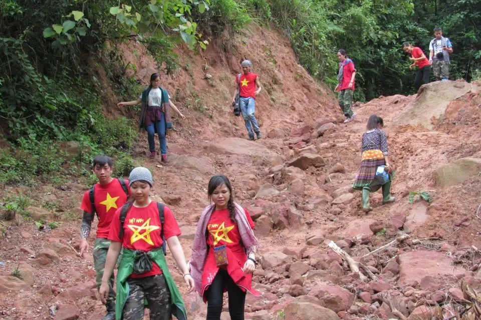 Thanh xuân nhất định phải chinh phục 2 cung đường Trekking Mộc Châu 8