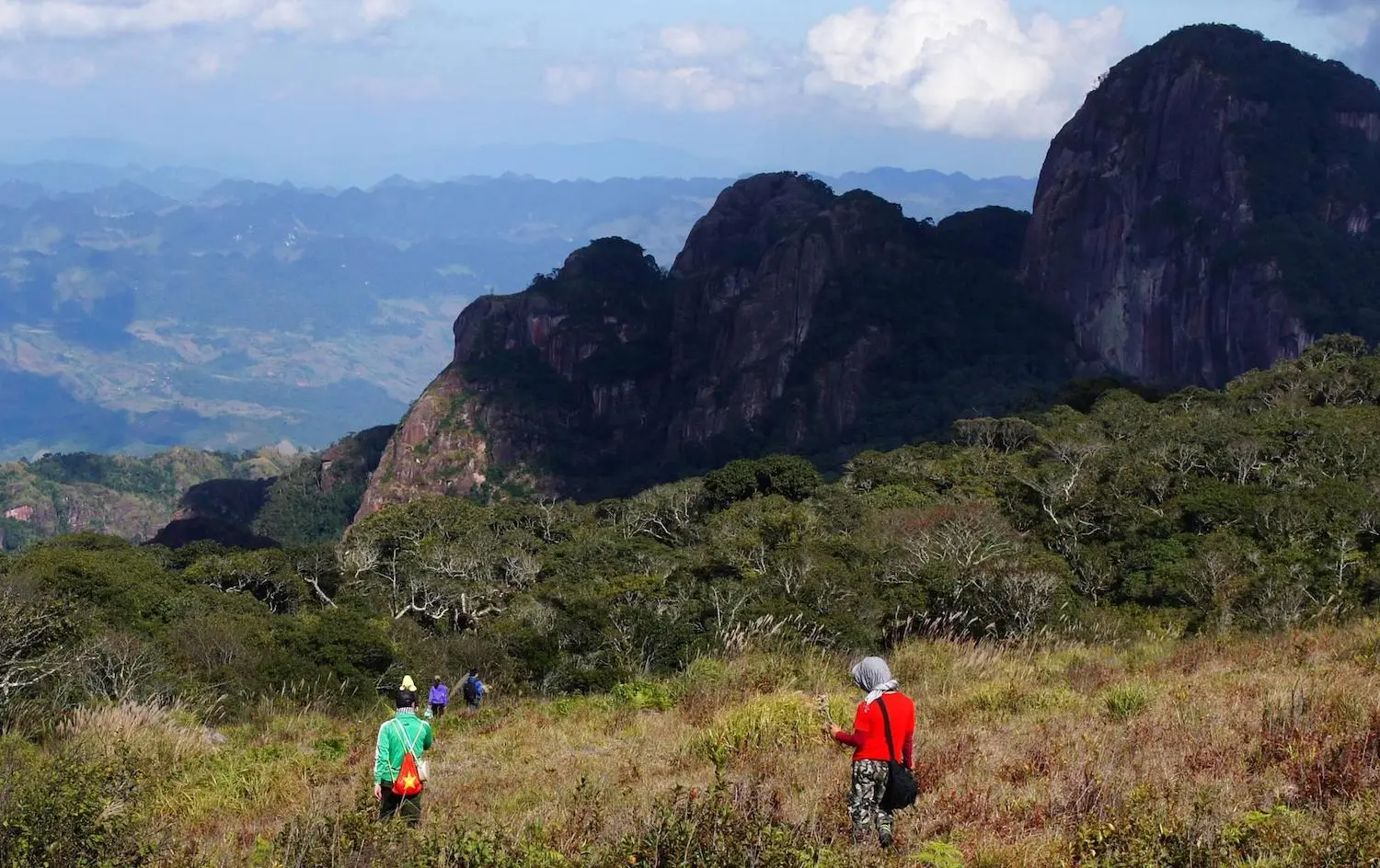 Trekking Pha Lu&ocirc;ng - H&agrave;nh tr&igrave;nh chinh phục n&oacute;c nh&agrave; Mộc Ch&acirc;u 8