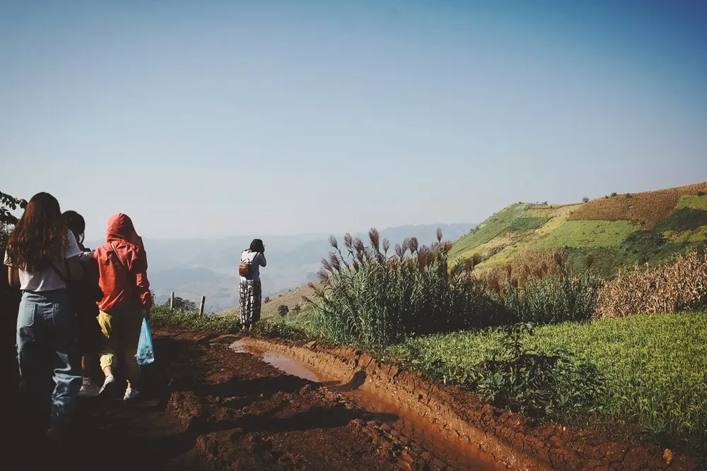 Trekking Mộc Châu - Hang Táu - Cung đường hoang sơ đầy cảm xúc tại thảo nguyên xanh