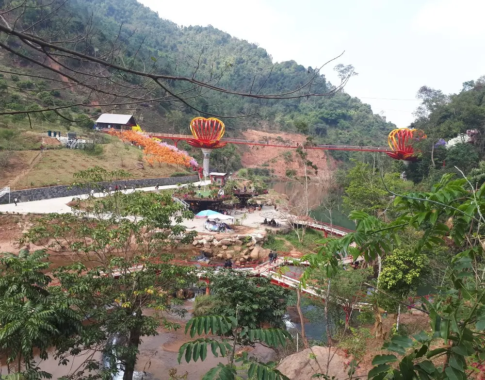 Vườn hoa Love Garden – Chìm đắm vào thiên đường rực rỡ của muôn loài hoa