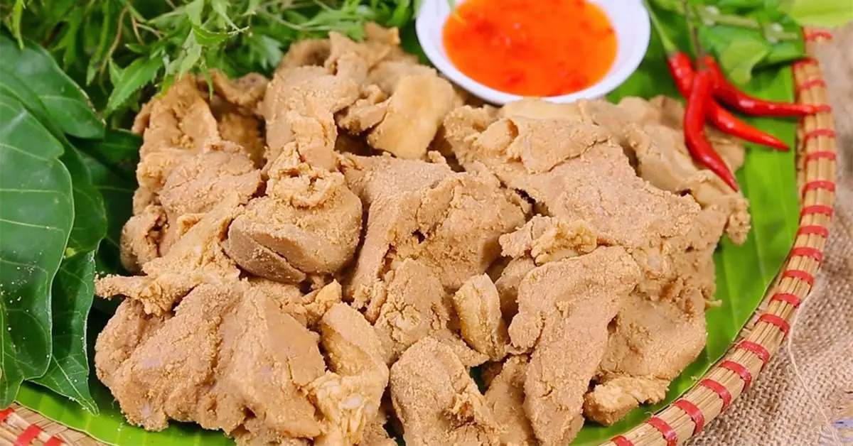 Đặc biệt m&oacute;n Thịt lợn muối chua của người Dao ở Mộc Ch&acirc;u 3