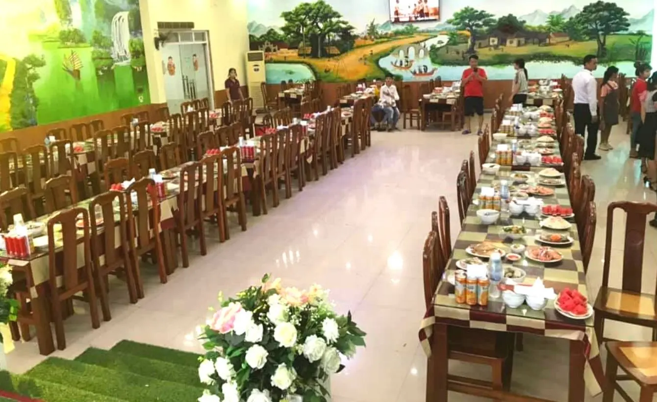 Nh&agrave; h&agrave;ng Hương N&uacute;i &ndash; Đậm đ&agrave; hương vị ẩm thực T&acirc;y Bắc 2