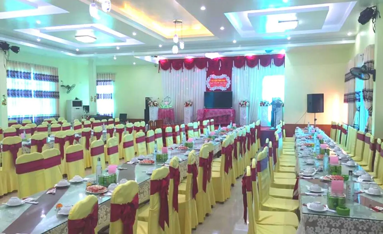 Nh&agrave; h&agrave;ng Hương N&uacute;i &ndash; Đậm đ&agrave; hương vị ẩm thực T&acirc;y Bắc 8