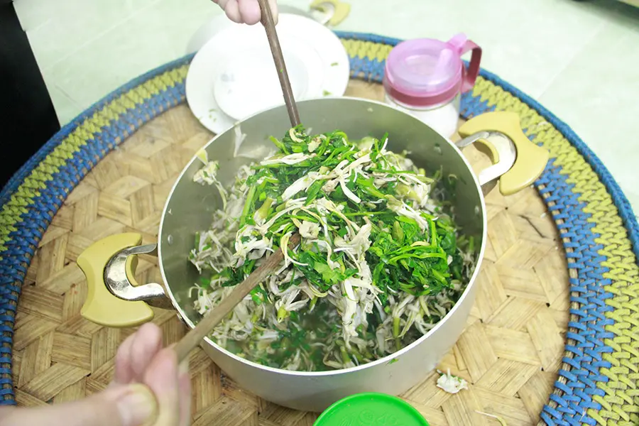Những món ngon từ hoa ban tưởng không ngon mà ngon không tưởng 3