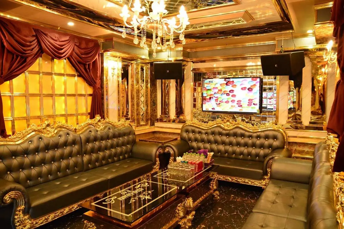 Th&iacute;ch kh&ocirc;ng gian s&acirc;n vườn th&igrave; mau đến Coffee Karaoke D'ao th&ocirc;i! 6