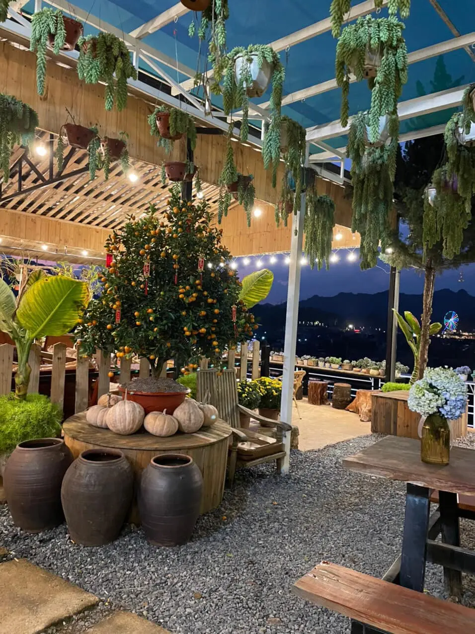 Trải nghiệm chuyến picnic đ&aacute;ng nhớ với thực đơn hấp dẫn tại Coffee Đồi Gi&oacute; 20