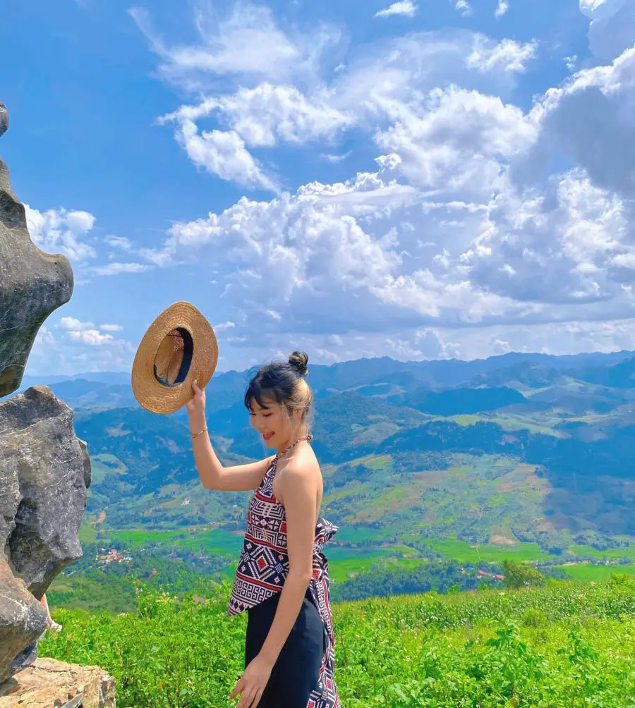 H&agrave;nh tr&igrave;nh Review Mộc Ch&acirc;u 4N3Đ si&ecirc;u th&uacute; vị của c&ocirc; n&agrave;ng Thanh Hương Ng&ocirc; 4