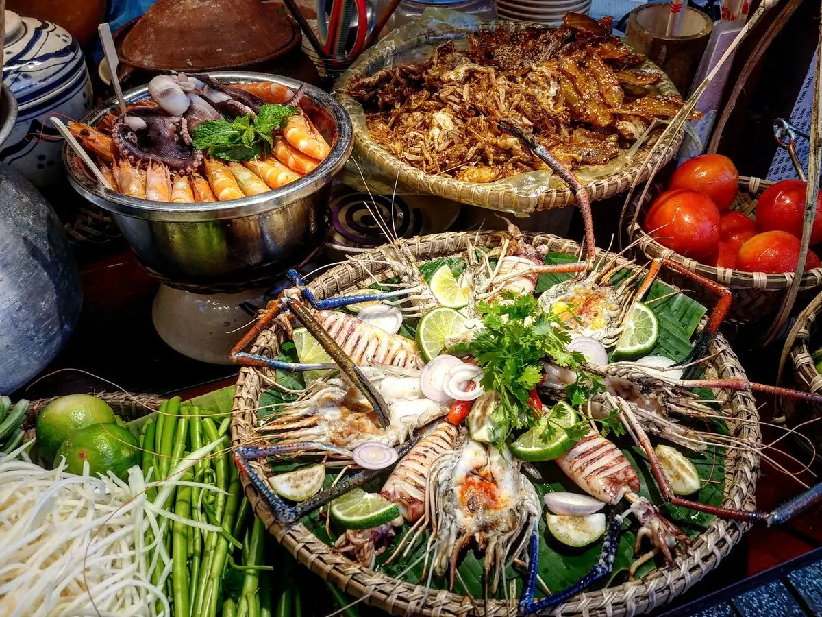 B&atilde;i Tranh Nha Trang &ndash; Vi&ecirc;n ngọc qu&yacute; nơi đảo Tr&iacute; Nguy&ecirc;n 11