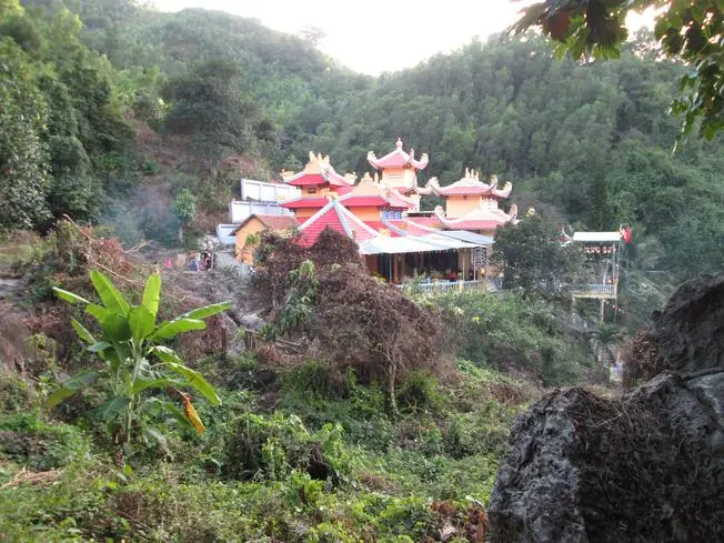 Ch&ugrave;a Suối Đổ Nha Trang - Về chốn linh thi&ecirc;ng giữa kh&ocirc;ng gian thiền định 3