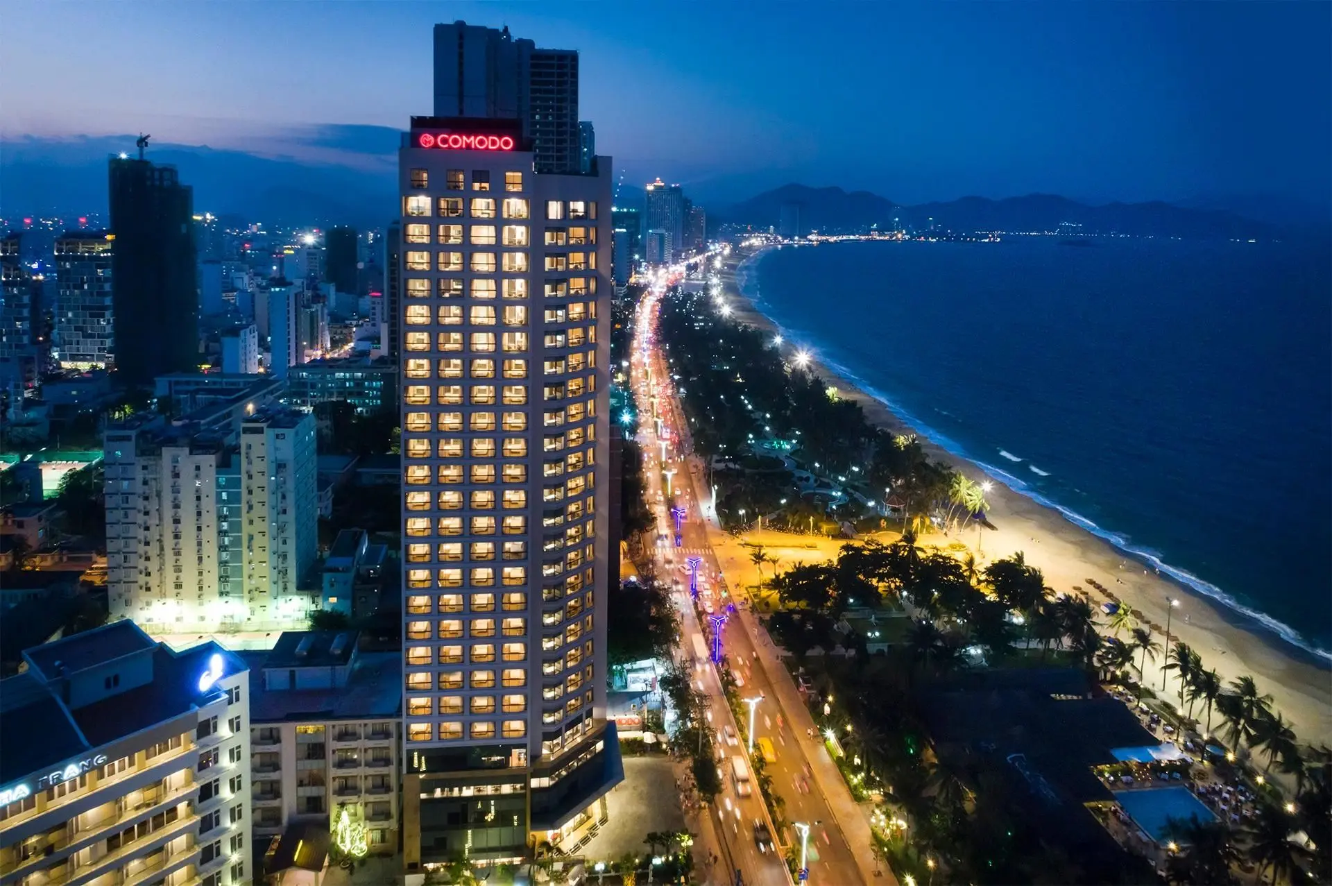 Đường Trần Phú Nha Trang – Nơi ánh đèn chưa bao giờ tắt 3