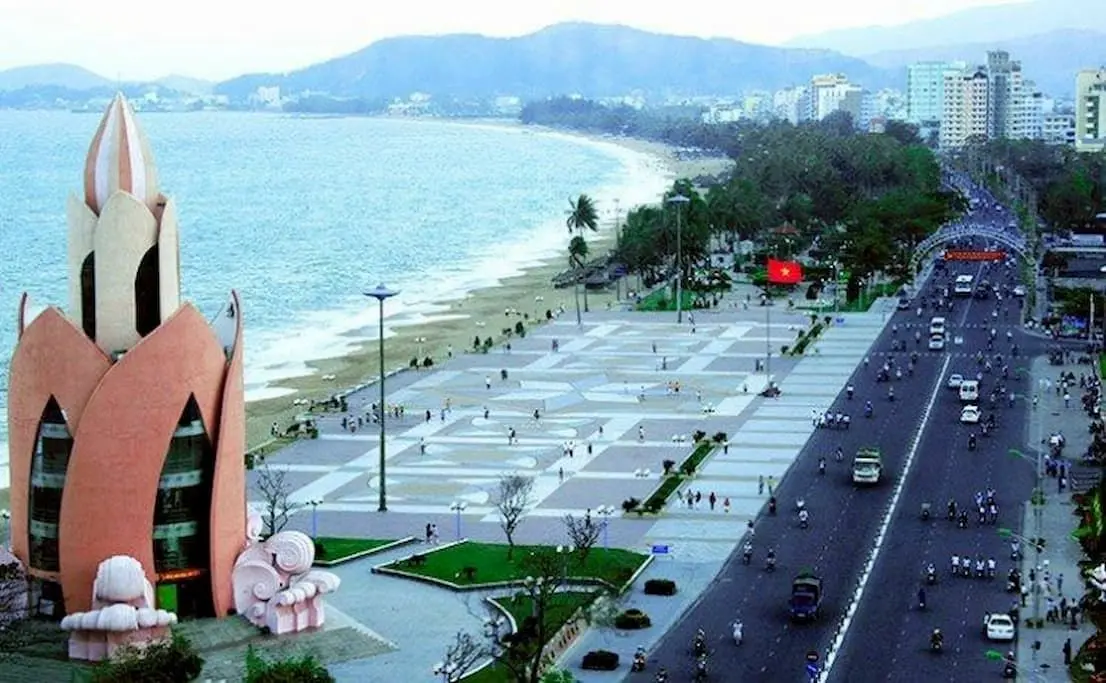Đường Trần Phú Nha Trang – Nơi ánh đèn chưa bao giờ tắt 4