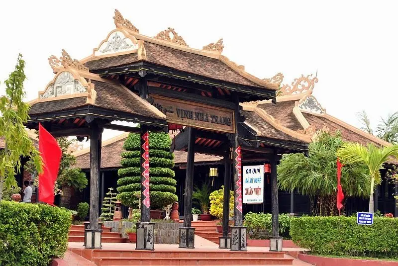 Hội qu&aacute;n Vịnh Nha Trang mang &acirc;m vang bản sắc giữa H&ograve;n Chồng 2