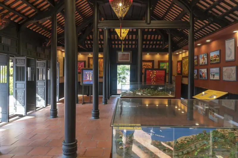 Hội qu&aacute;n Vịnh Nha Trang mang &acirc;m vang bản sắc giữa H&ograve;n Chồng 4