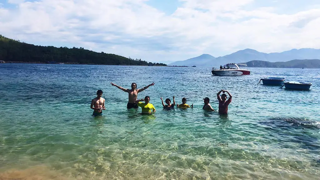 H&ograve;n Một - L&agrave;ng ch&agrave;i nhỏ b&igrave;nh y&ecirc;n, thơ mộng n&eacute;p m&igrave;nh b&ecirc;n th&agrave;nh phố Nha Trang s&ocirc;i động 5