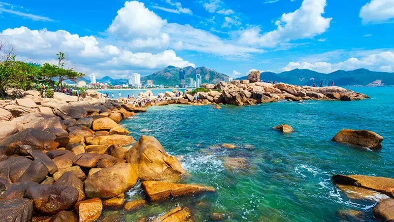 Kh&aacute;m ph&aacute; H&ograve;n Chồng Nha Trang: Thắng cảnh nổi tiếng b&ecirc;n vịnh 6