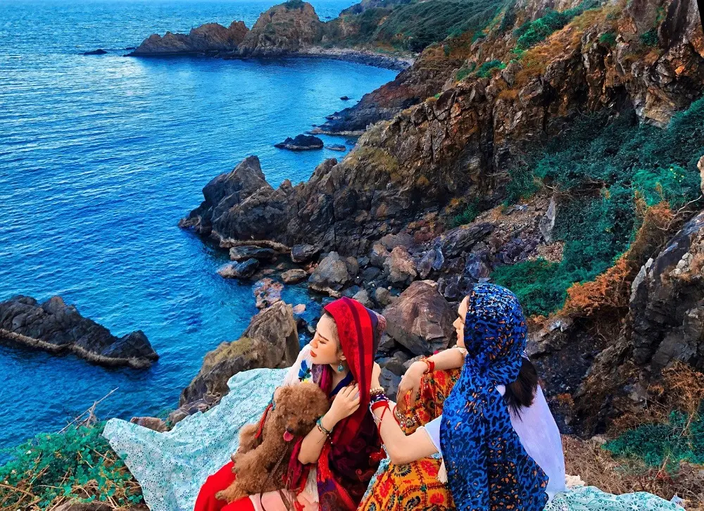 L&ecirc;n lịch chinh phục Đ&egrave;o Lương Sơn Nha Trang c&ugrave;ng hội cạ cứng 3