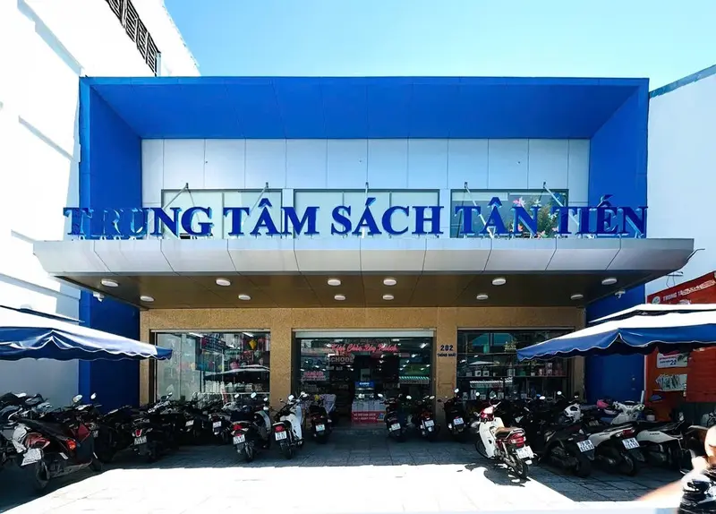 Top 10 nh&agrave; s&aacute;ch Nha Trang được y&ecirc;u th&iacute;ch nhất 4