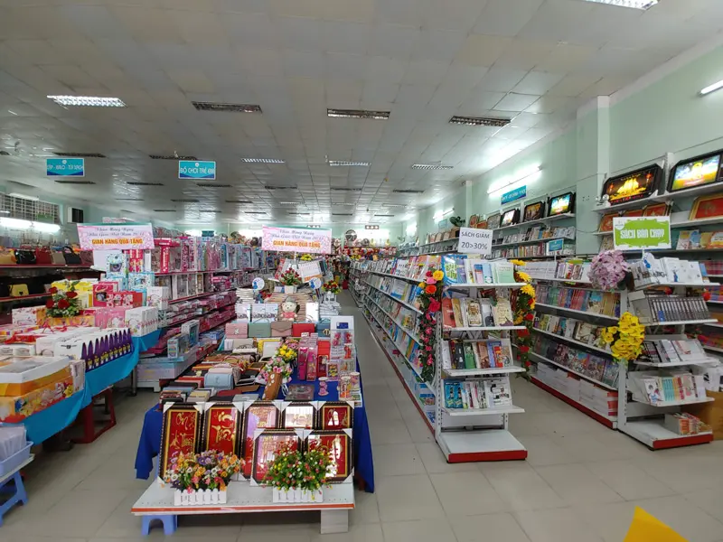 Top 10 nh&agrave; s&aacute;ch Nha Trang được y&ecirc;u th&iacute;ch nhất 5