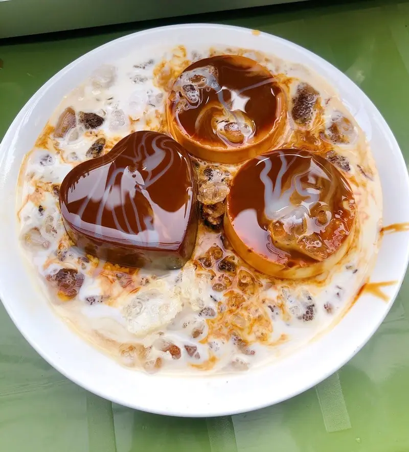 B&aacute;nh flan đ&ocirc;ng sương Nha Trang, m&oacute;n ăn vặt đặc sản l&agrave;m nức l&ograve;ng thực kh&aacute;ch 6