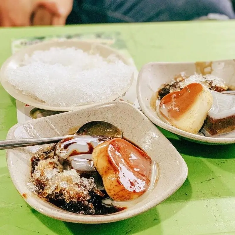 B&aacute;nh flan đ&ocirc;ng sương Nha Trang, m&oacute;n ăn vặt đặc sản l&agrave;m nức l&ograve;ng thực kh&aacute;ch 2