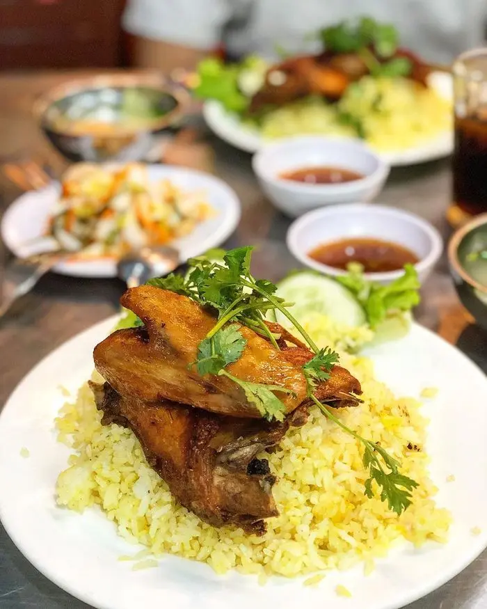 Bỏ t&uacute;i 10 địa điểm thưởng thức cơm g&agrave; Nha Trang đậm vị 8