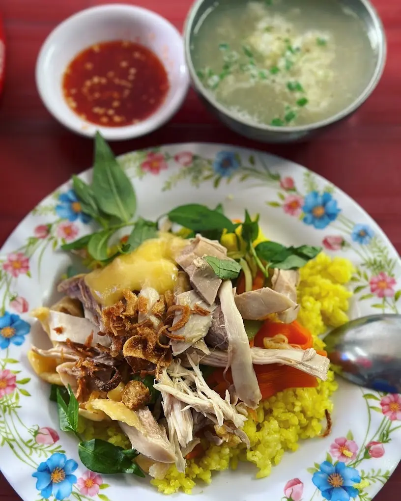 Bỏ t&uacute;i 10 địa điểm thưởng thức cơm g&agrave; Nha Trang đậm vị 3
