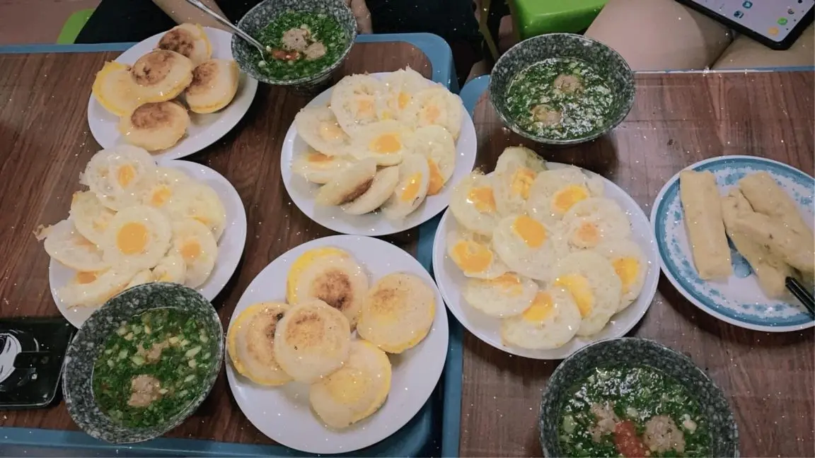 Bỏ t&uacute;i 10 qu&aacute;n b&aacute;nh căn Nha Trang ngon nức l&ograve;ng thực kh&aacute;ch 4