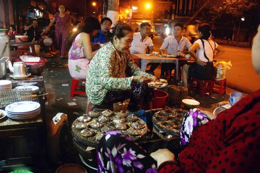 Bỏ t&uacute;i 10 qu&aacute;n b&aacute;nh căn Nha Trang ngon nức l&ograve;ng thực kh&aacute;ch 6