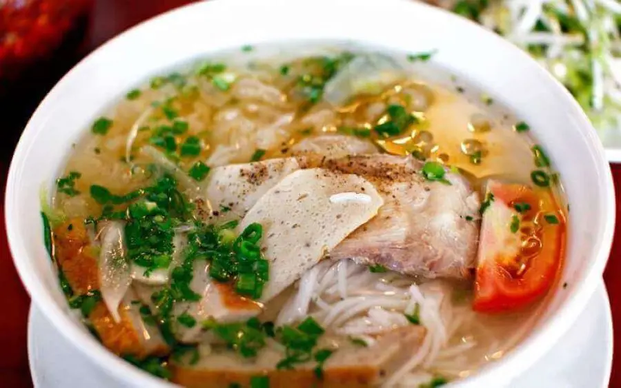 B&uacute;n c&aacute; dầm b&agrave; Loan Nha Trang, 40 năm vẫn thu h&uacute;t đ&ocirc;ng đảo thực kh&aacute;ch 5