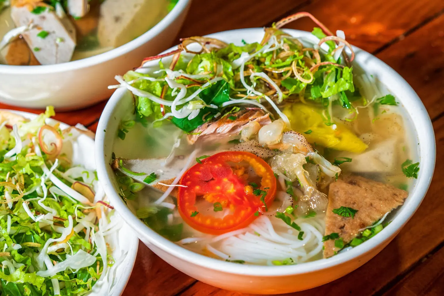 C&agrave;n qu&eacute;t c&aacute;c qu&aacute;n ăn Nha Trang chỉ từ 200k 10