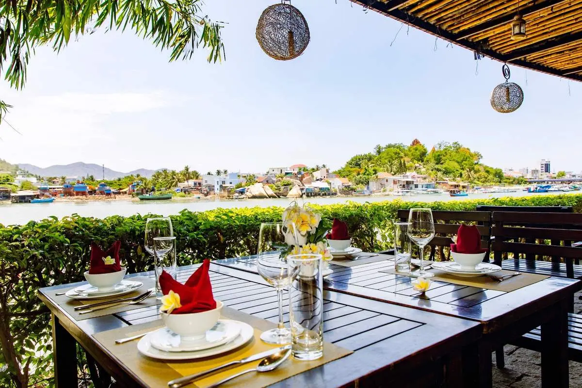 Champa Island restaurant - Nh&agrave; h&agrave;ng chuẩn 5 sao nằm trong khu&ocirc;n vi&ecirc;n khu nghỉ dưỡng cao cấp 5