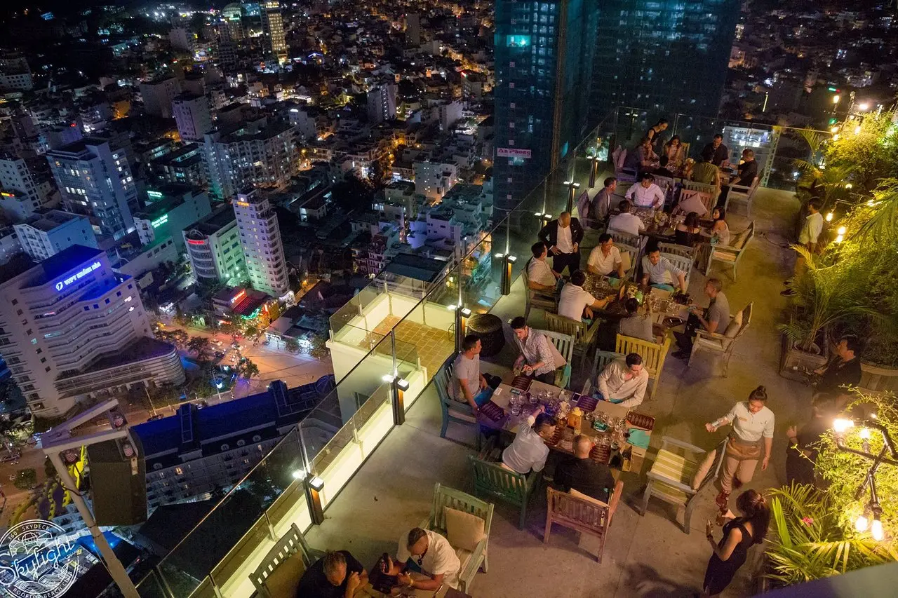 Chef's Club Restaurant - Skylight Nha Trang - Đẳng cấp ẩm thực tại nh&agrave; h&agrave;ng Quốc tế cao nhất Nha Trang 8