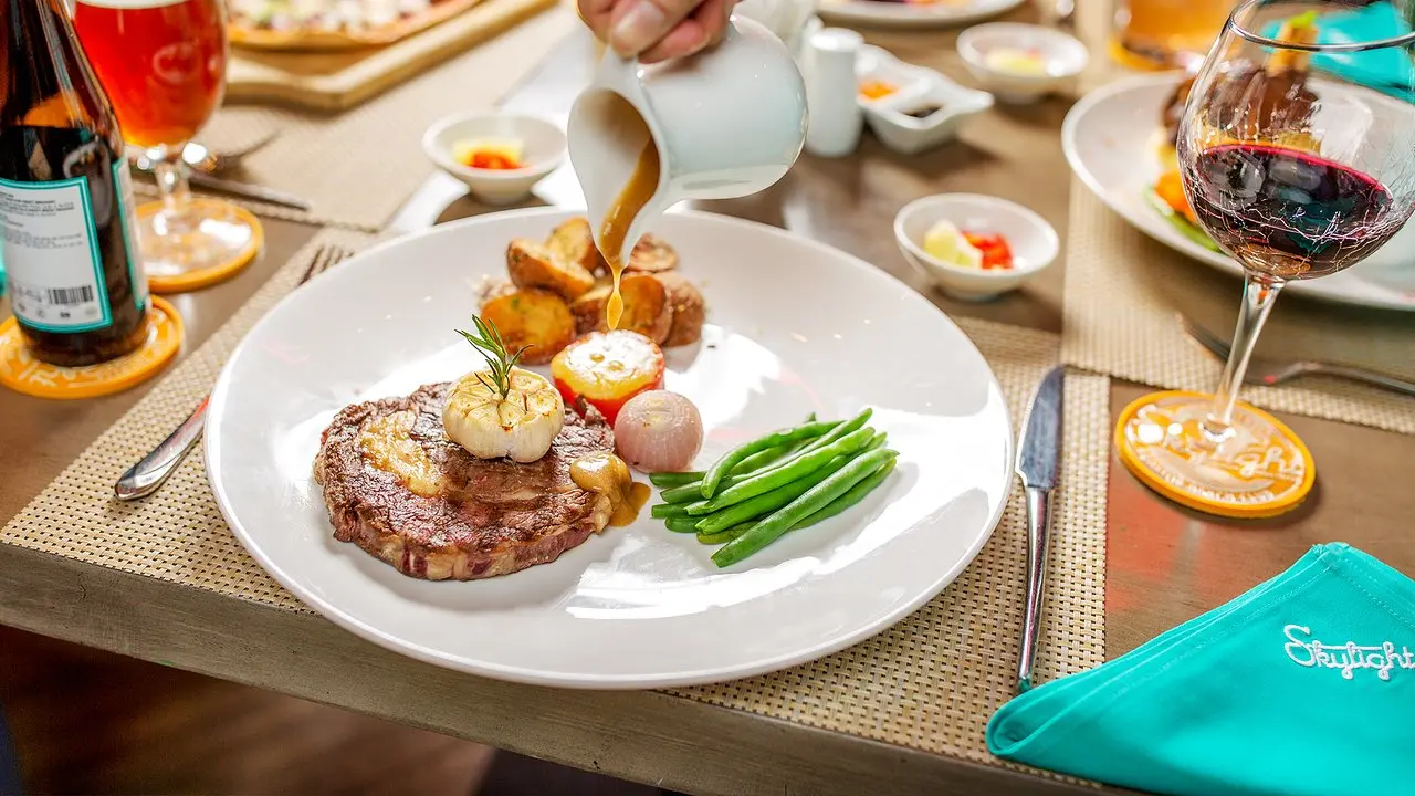 Chef's Club Restaurant - Skylight Nha Trang - Đẳng cấp ẩm thực tại nh&agrave; h&agrave;ng Quốc tế cao nhất Nha Trang 21