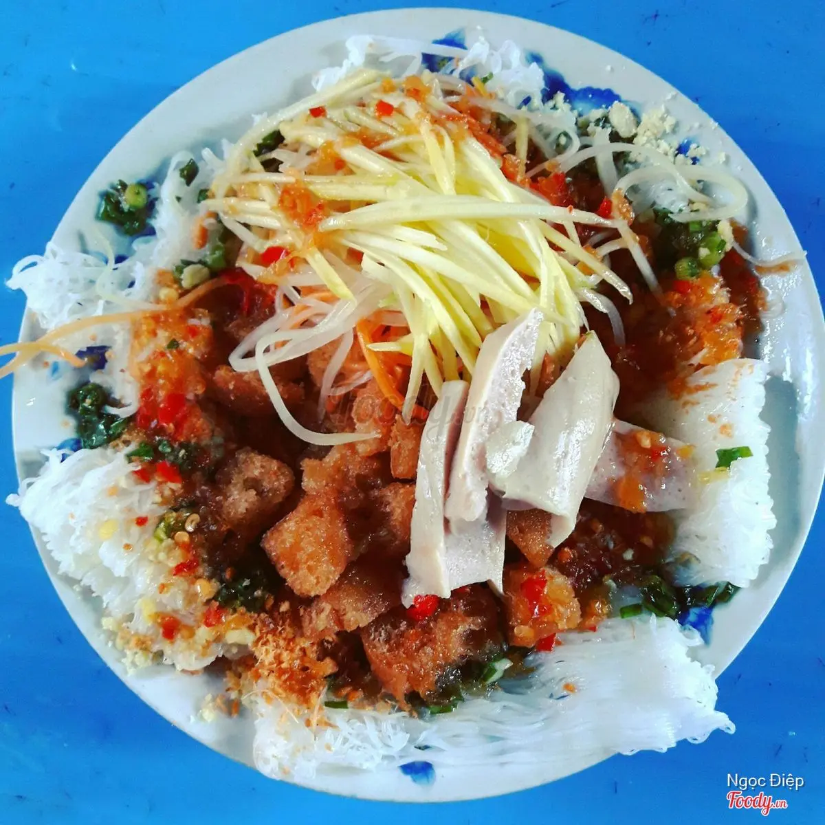 Đến Nha Trang, nhất định phải ăn thử B&aacute;nh B&egrave;o - B&aacute;nh Hỏi d&acirc;n d&atilde;, ngon m&ecirc; mẩn 12