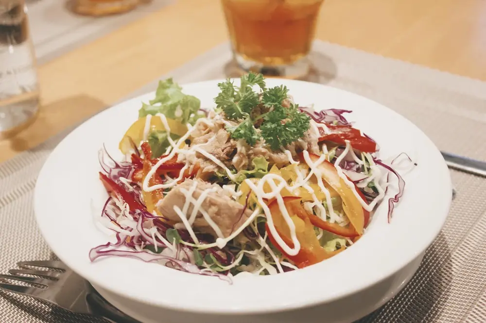 Gh&eacute; thăm loạt qu&aacute;n cafe tone trắng ở Nha Trang cực xịn s&ograve; 8